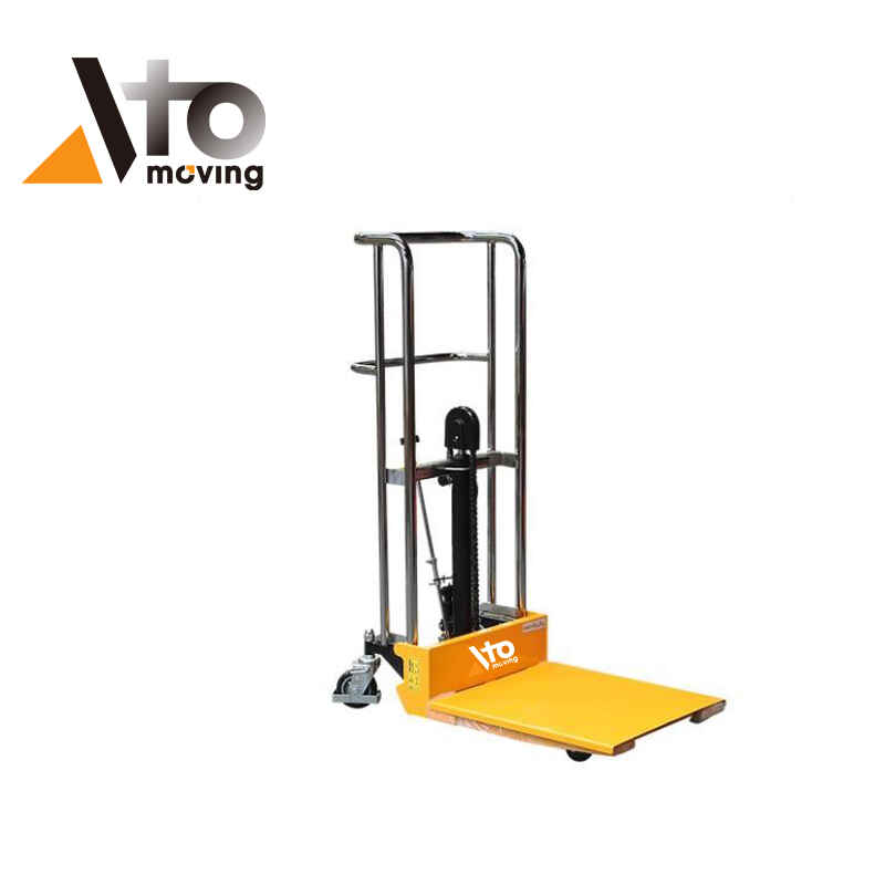 Manual pallet stacker with hydraulic foot pedal, 400kg capacity, and wide platform for warehouse use